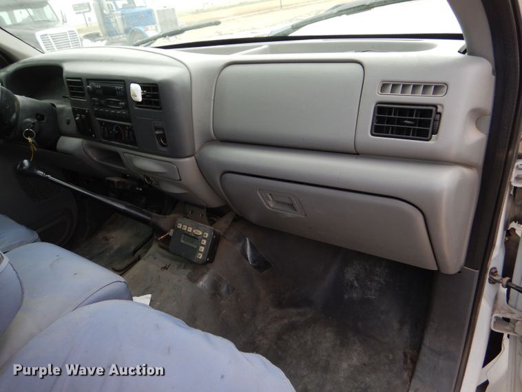 image for item DJ7669 1999 Ford F450 Super Duty XLT  utility / service truck