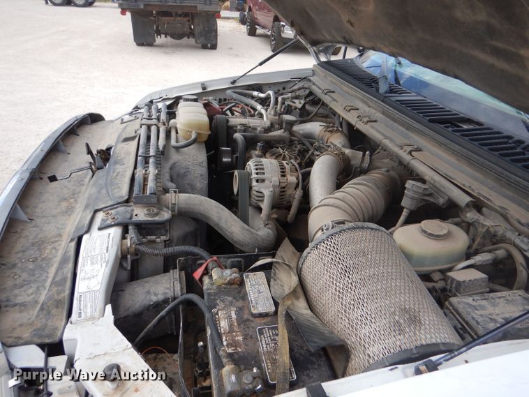 image for item DJ7669 1999 Ford F450 Super Duty XLT  utility / service truck