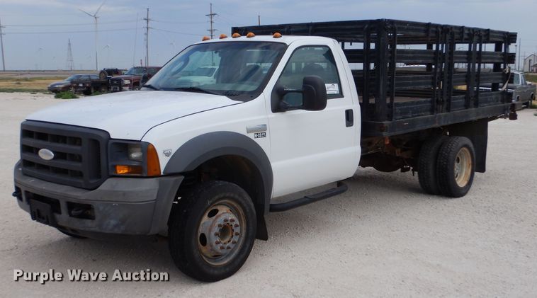 image for item DJ7670 2005 Ford F450 Super Duty XL  flatbed truck
