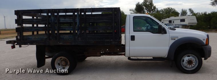 image for item DJ7670 2005 Ford F450 Super Duty XL  flatbed truck