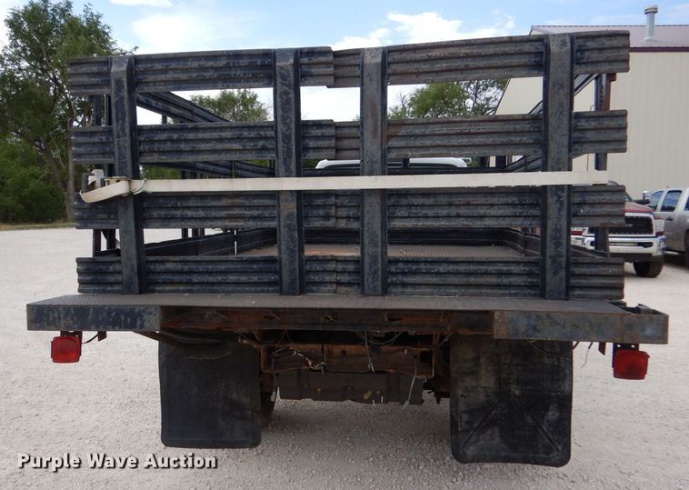 image for item DJ7670 2005 Ford F450 Super Duty XL  flatbed truck