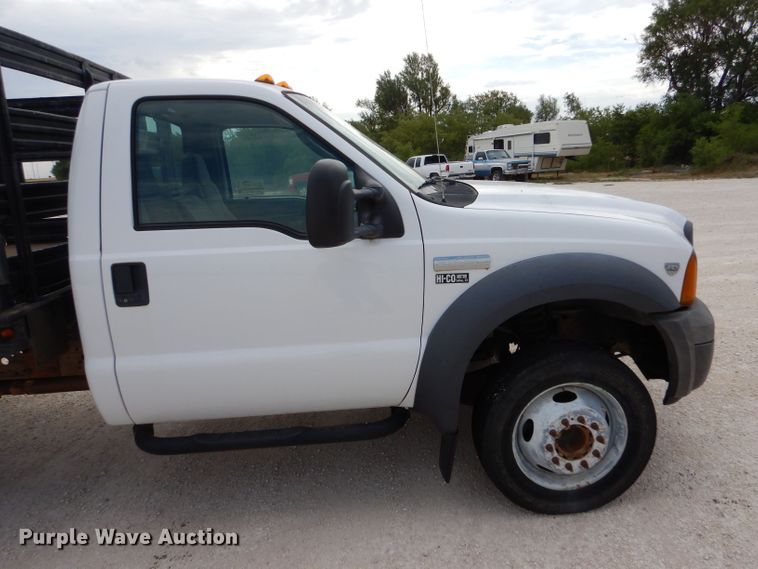 image for item DJ7670 2005 Ford F450 Super Duty XL  flatbed truck