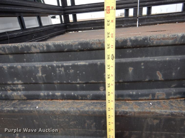 image for item DJ7670 2005 Ford F450 Super Duty XL  flatbed truck