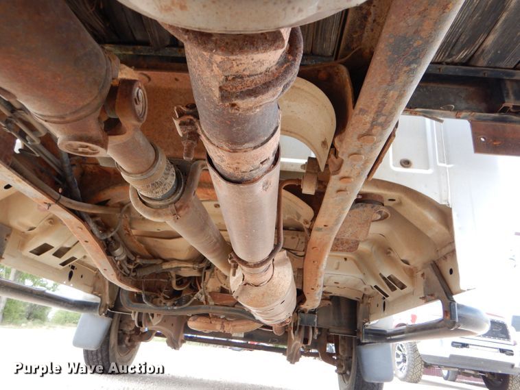 image for item DJ7670 2005 Ford F450 Super Duty XL  flatbed truck