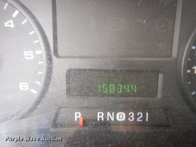 image for item DJ7670 2005 Ford F450 Super Duty XL  flatbed truck