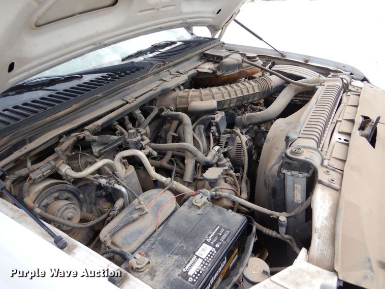 image for item DJ7670 2005 Ford F450 Super Duty XL  flatbed truck