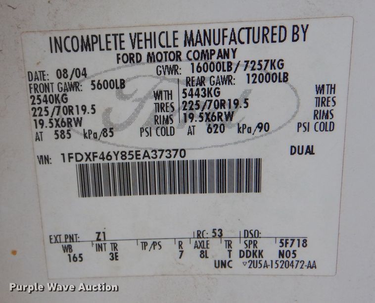 image for item DJ7670 2005 Ford F450 Super Duty XL  flatbed truck