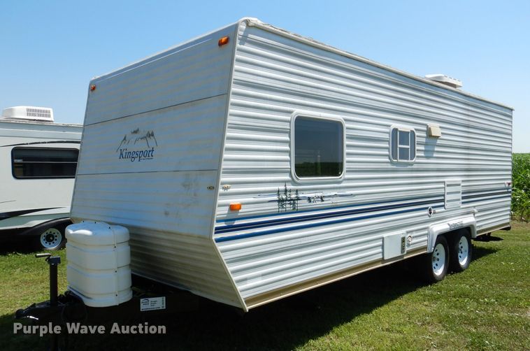 image for item DK2019 2004 Gulf Stream Kingsport  camper