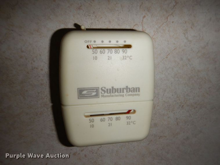 image for item DK2019 2004 Gulf Stream Kingsport  camper