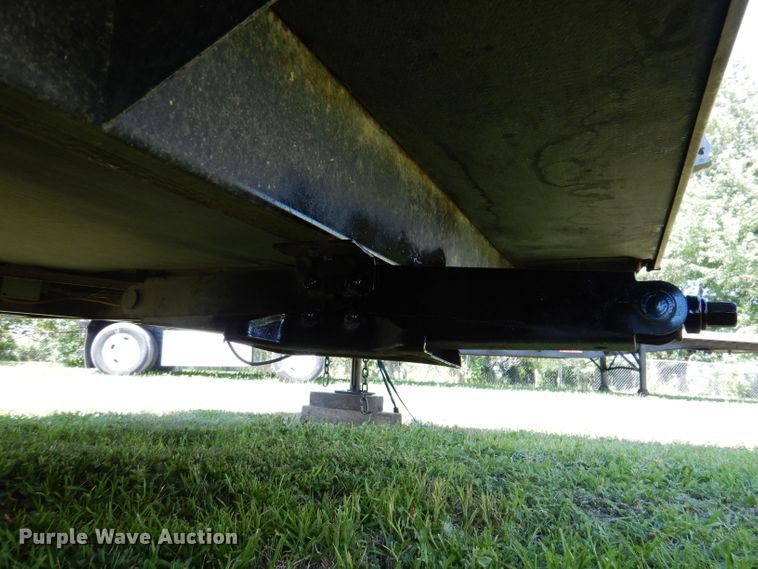 image for item DK2019 2004 Gulf Stream Kingsport  camper