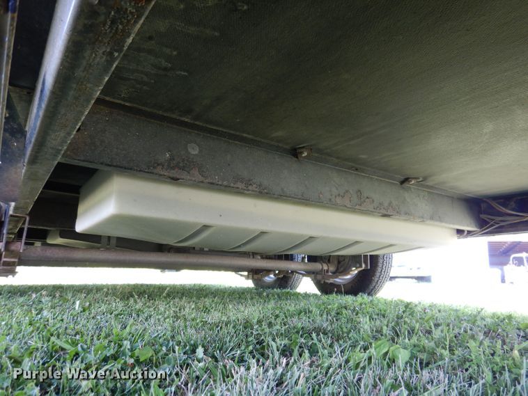 image for item DK2019 2004 Gulf Stream Kingsport  camper