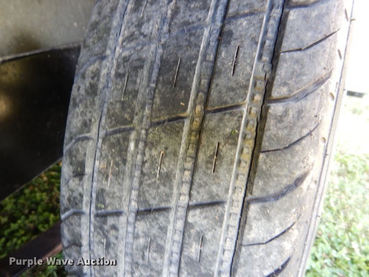 image for item DK2019 2004 Gulf Stream Kingsport  camper