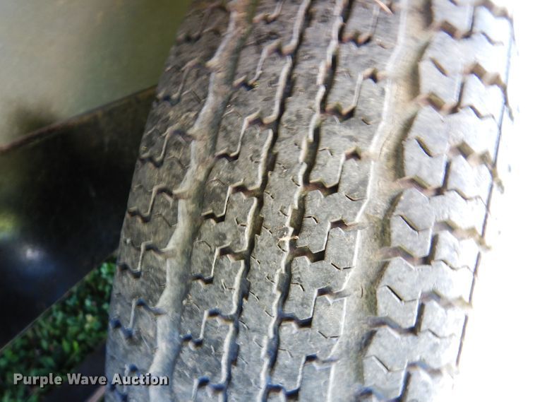 image for item DK2019 2004 Gulf Stream Kingsport  camper