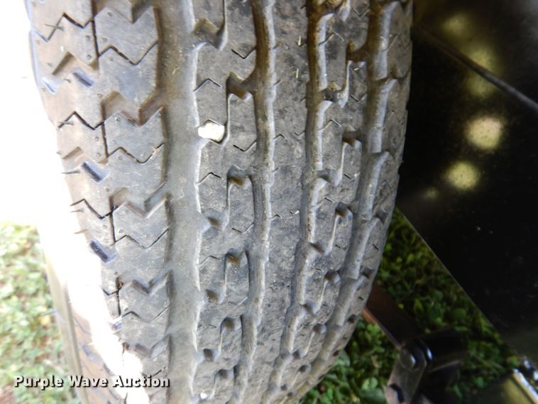 image for item DK2019 2004 Gulf Stream Kingsport  camper