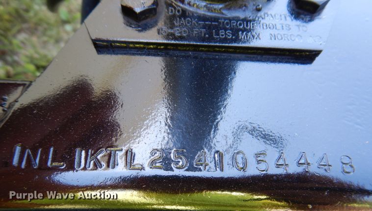 image for item DK2019 2004 Gulf Stream Kingsport  camper