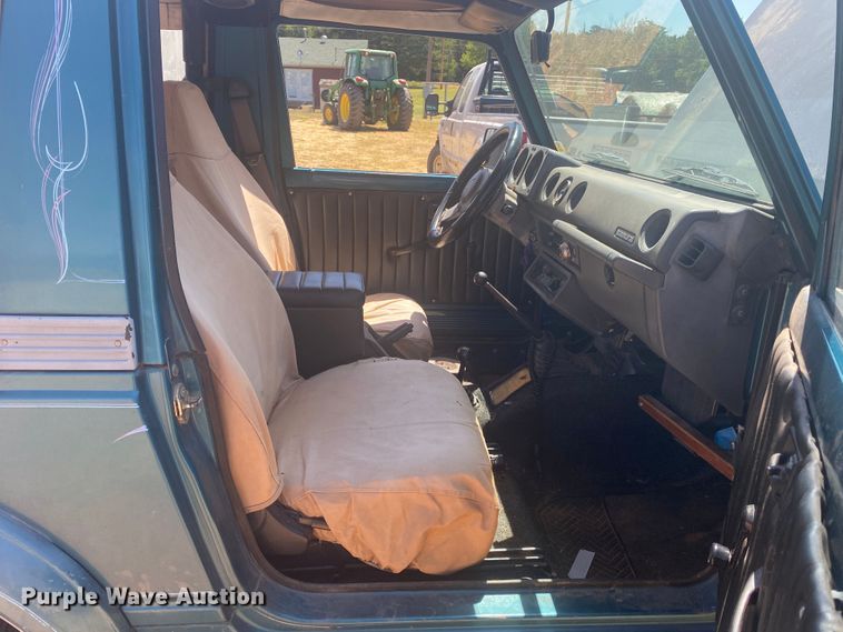 image for item DK6281 1988 Suzuki Samurai  SUV