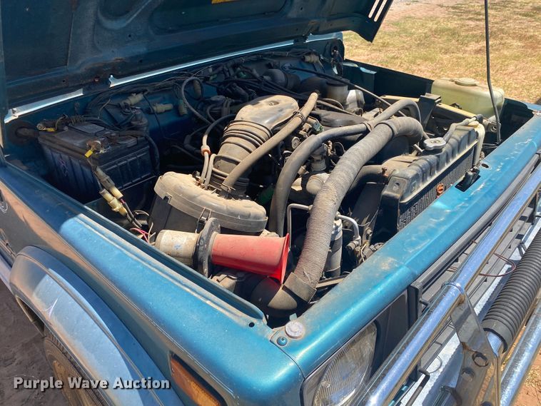 image for item DK6281 1988 Suzuki Samurai  SUV