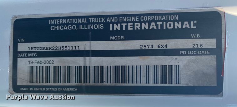 image for item DK6350 2002 International 2574  flatbed truck
