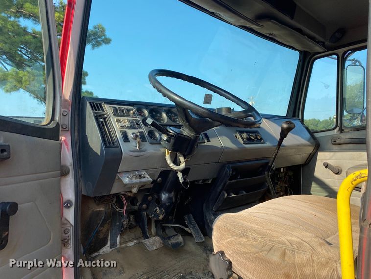 image for item DK6351 1995 Freightliner FL70  fuel truck