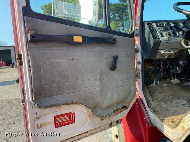 image for item DK6351 1995 Freightliner FL70  fuel truck