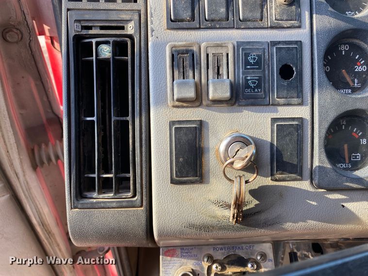 image for item DK6351 1995 Freightliner FL70  fuel truck