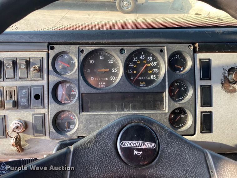 image for item DK6351 1995 Freightliner FL70  fuel truck