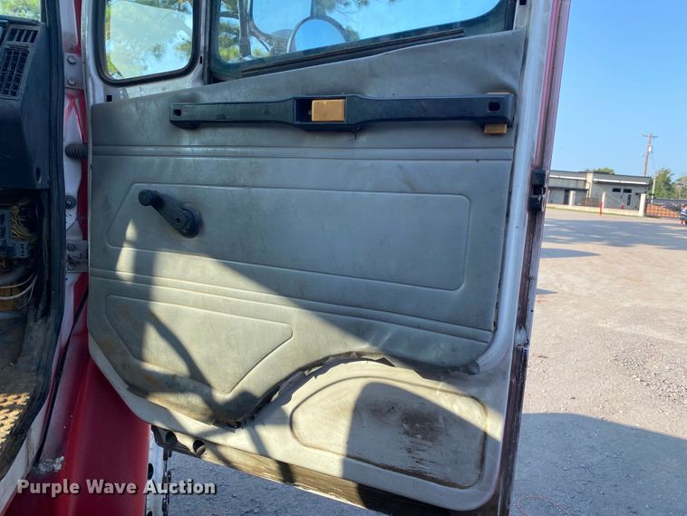 image for item DK6351 1995 Freightliner FL70  fuel truck