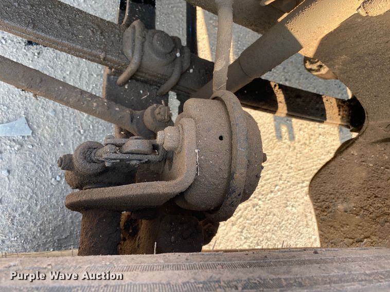 image for item DK6351 1995 Freightliner FL70  fuel truck