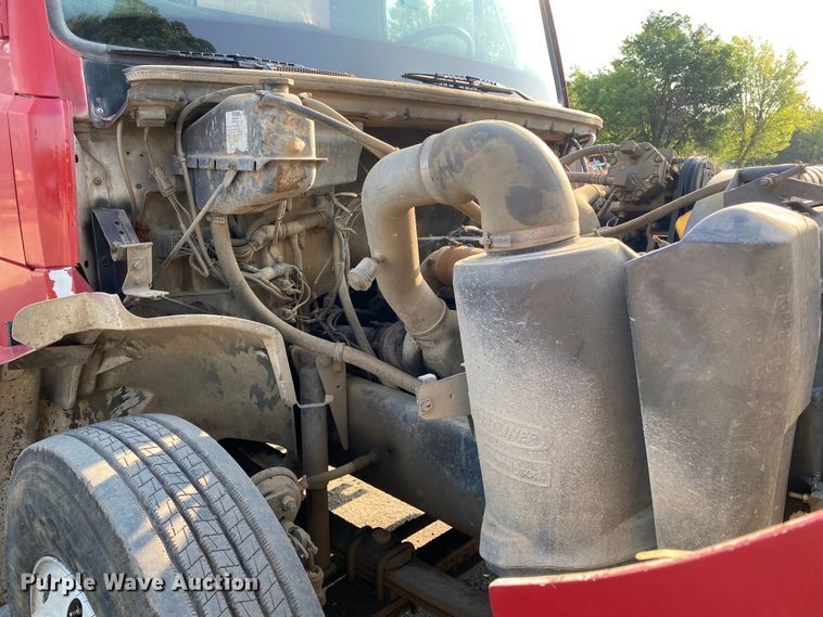 image for item DK6351 1995 Freightliner FL70  fuel truck