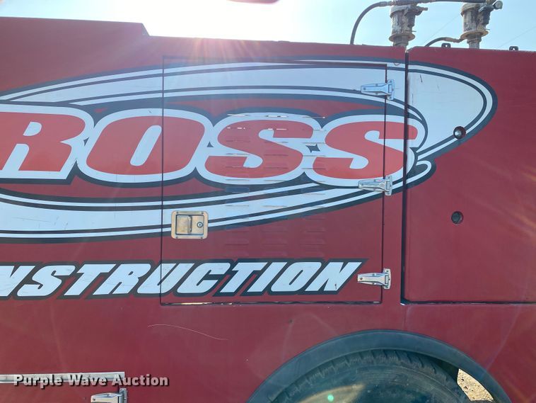 image for item DK6351 1995 Freightliner FL70  fuel truck