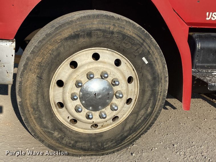 image for item DK6351 1995 Freightliner FL70  fuel truck