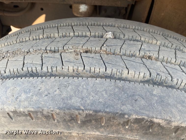 image for item DK6351 1995 Freightliner FL70  fuel truck