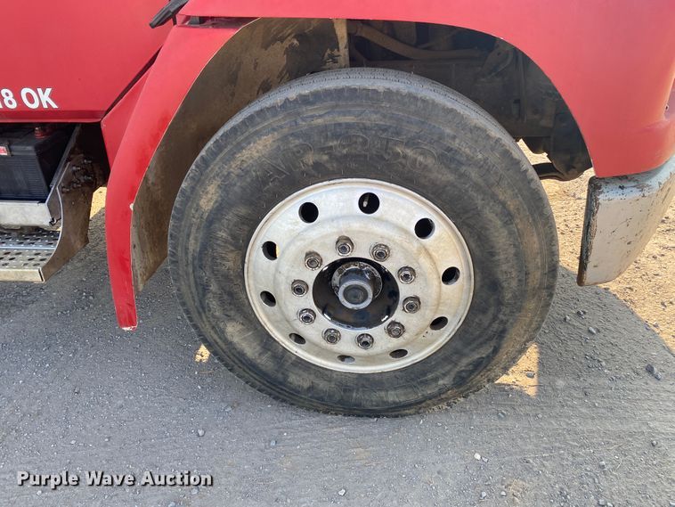 image for item DK6351 1995 Freightliner FL70  fuel truck