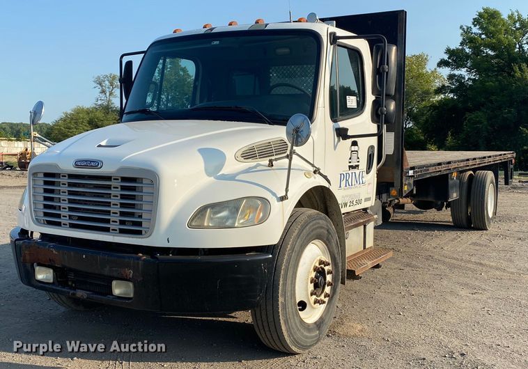 image for item DK6352 2006 Freightliner Business Class M2  flatbed truck