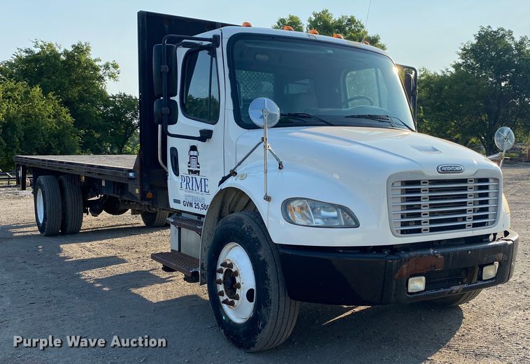 image for item DK6352 2006 Freightliner Business Class M2  flatbed truck