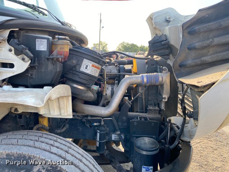 image for item DK6352 2006 Freightliner Business Class M2  flatbed truck