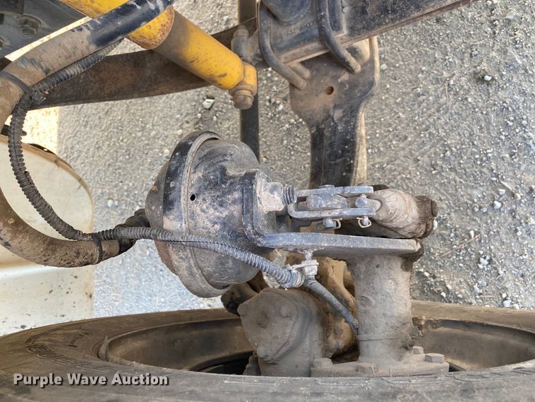 image for item DK6352 2006 Freightliner Business Class M2  flatbed truck