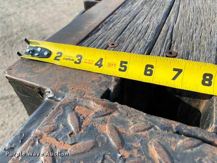 image for item DK6352 2006 Freightliner Business Class M2  flatbed truck