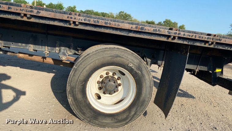 image for item DK6352 2006 Freightliner Business Class M2  flatbed truck