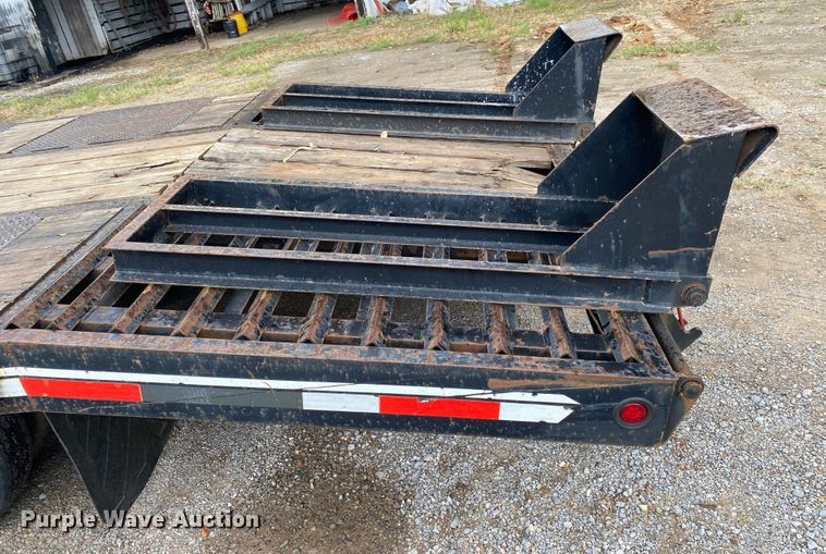 image for item DK6364 2011 Interstate Trailers G20DT  equipment trailer
