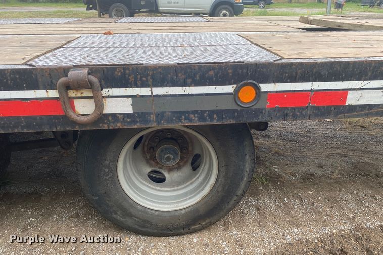 image for item DK6364 2011 Interstate Trailers G20DT  equipment trailer