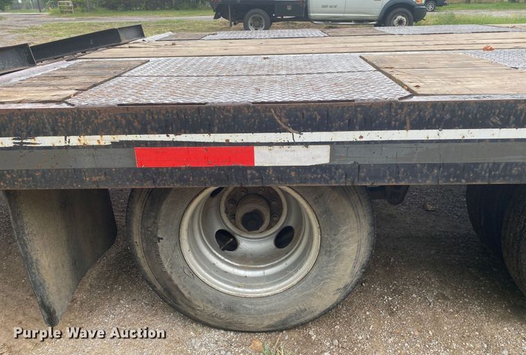 image for item DK6364 2011 Interstate Trailers G20DT  equipment trailer