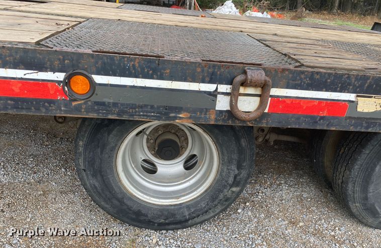 image for item DK6364 2011 Interstate Trailers G20DT  equipment trailer