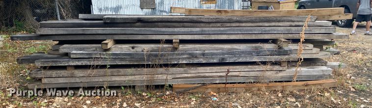 image for item DK6366 Approximately 50 pieces of oak lumber