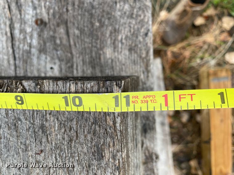 image for item DK6366 Approximately 50 pieces of oak lumber