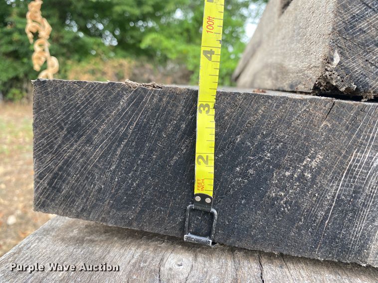 image for item DK6366 Approximately 50 pieces of oak lumber