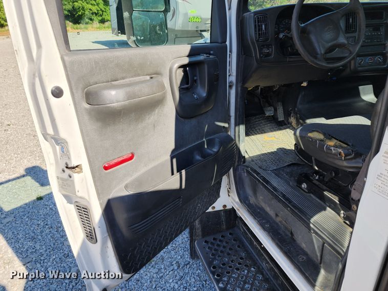 image for item DL6658 2008 Chevrolet C5500  flatbed truck