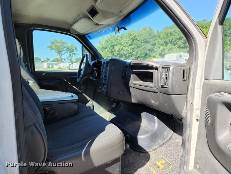 image for item DL6658 2008 Chevrolet C5500  flatbed truck