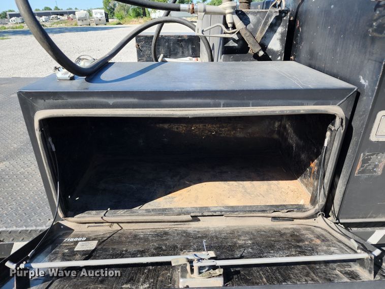 image for item DL6658 2008 Chevrolet C5500  flatbed truck