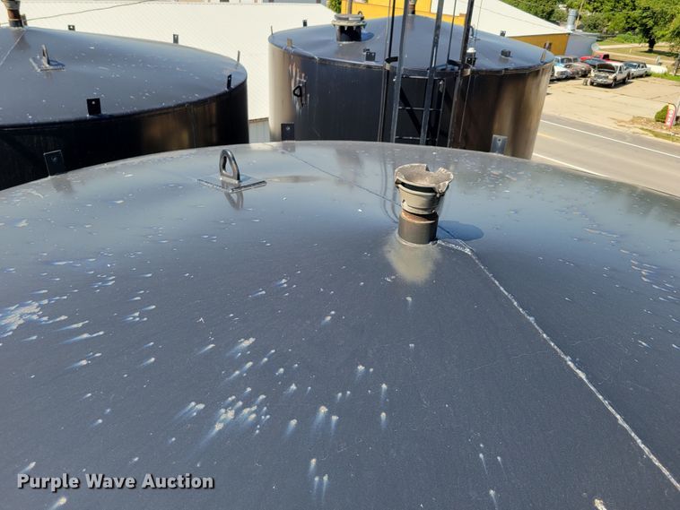 image for item DM2406 We-Mac Manufacturing Co.  bulk oil tank